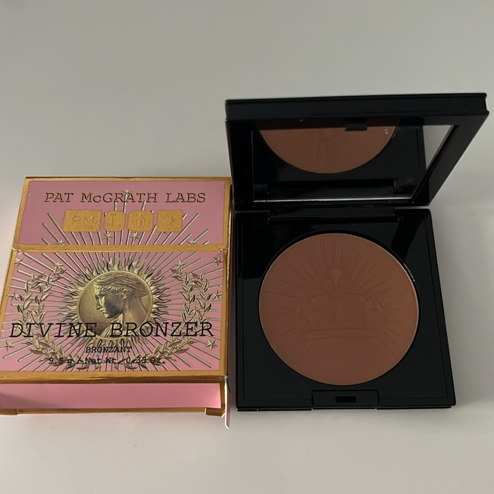 PAT McGRATH LABS
Skin Fetish: Divine Bronzer -bronze dawn